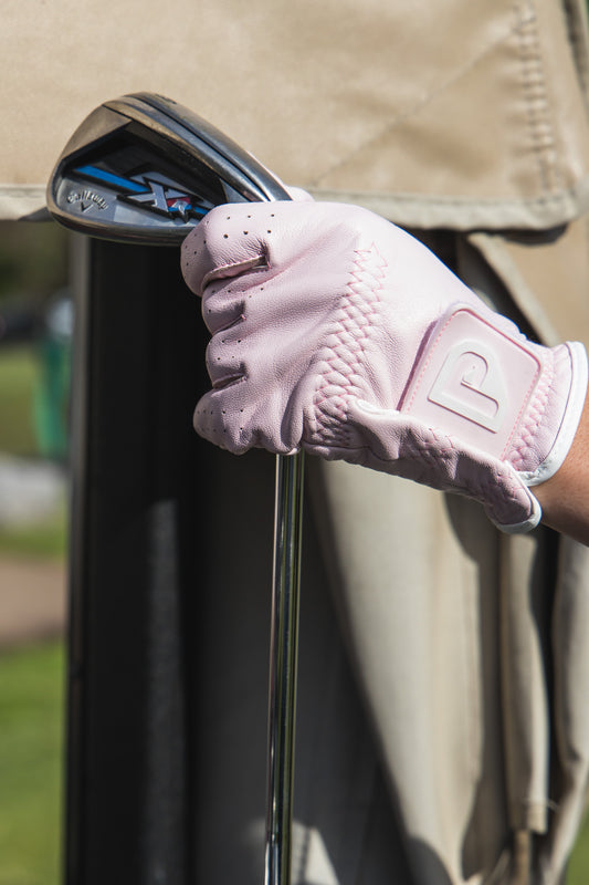 Men’s vs Ladies’ Golf Gloves: What’s the Difference and Why It Matters