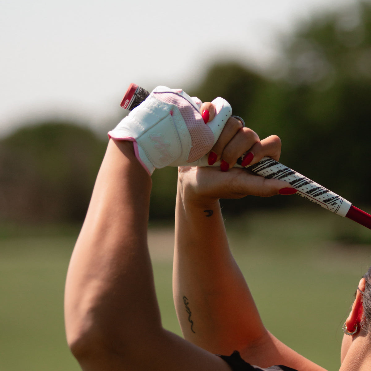 Golf Glove Buying Guide: What to Look for Before You Buy