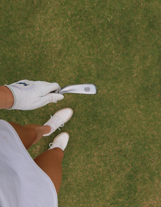 Improve Your Game: How the Right Golf Glove Boosts Focus & Performance
